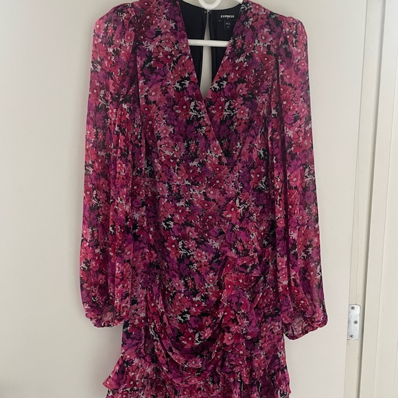 EXPRESS Long Sleeve Mini Dress - Picture 2 of 4